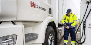 DB Schenker zahájil provoz největšího vodíkového kamionu