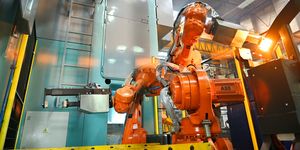 Robotizace se vyplácí. OSTROJ rozšiřuje kovárenskou výrobu