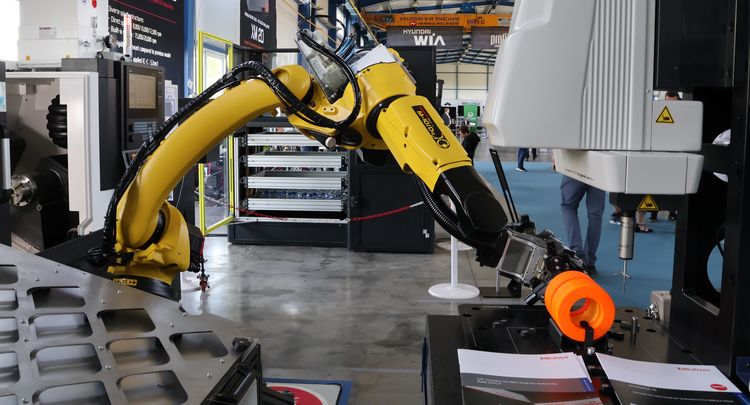 Profika na svém Open House představila i novou robotickou buňku