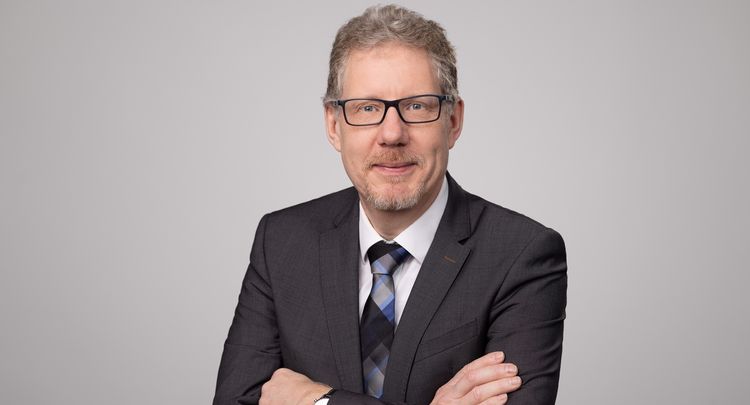 Objednávky obráběcích strojů v Německu dosáhly dalšího dna.