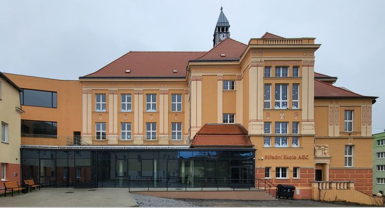 Střední škola AGC v Teplicích otevřela novou budovu pro technické obory