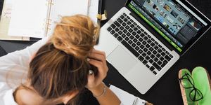 Meetingy jako nový stres v práci. Vědci mluví o „poradové kocovině“