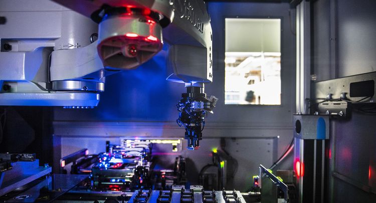 Valeo spustilo novou automatickou výrobní linku v režimu Dark Factory